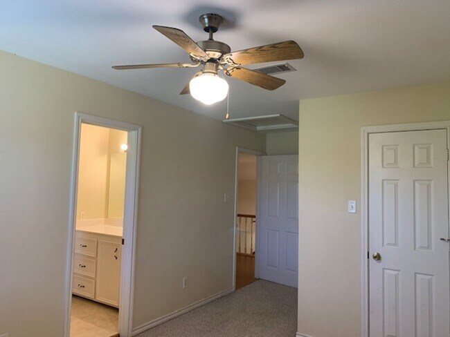 Building Photo - 1922 20th St