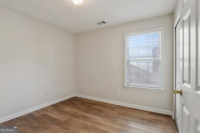 Building Photo - 2295 Winthrope Way Dr