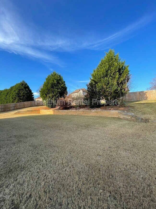 Building Photo - 2126 Malden Hill Dr