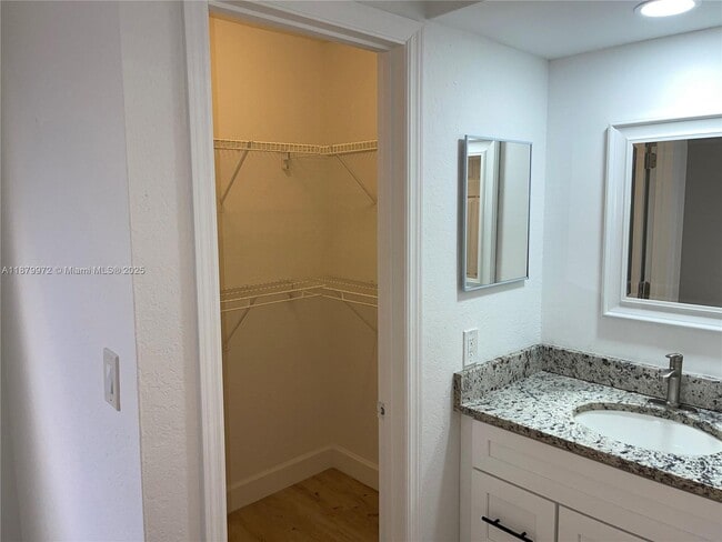 Building Photo - 2961 SW 87th Ave