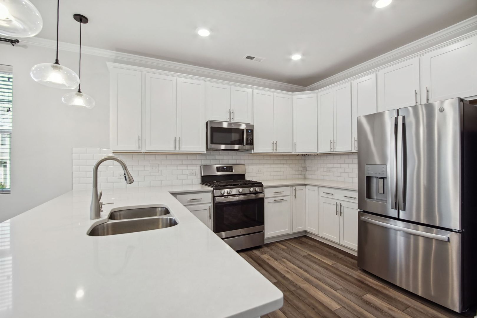 Building Photo - 102 Bedivere Ln