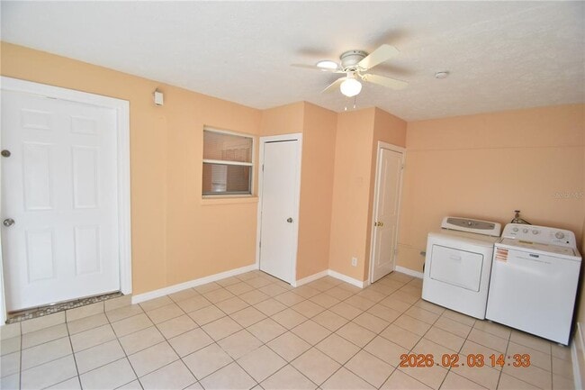 Building Photo - 5410 4th St