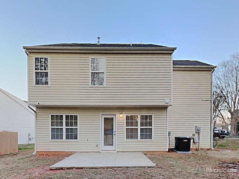 Building Photo - 5203 Grass Ridge Dr