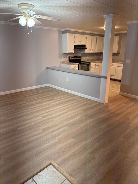 Building Photo - 209 Carsley Rd