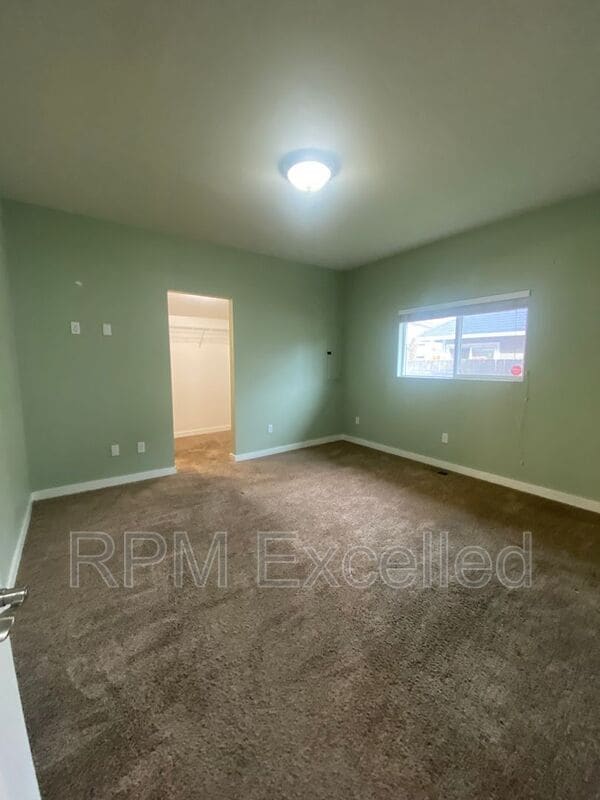 Building Photo - 3714 E I St