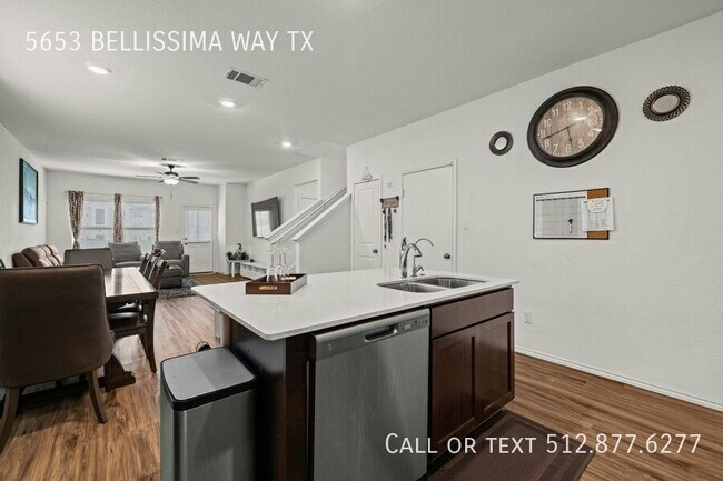 Building Photo - 5653 Bellissima Way