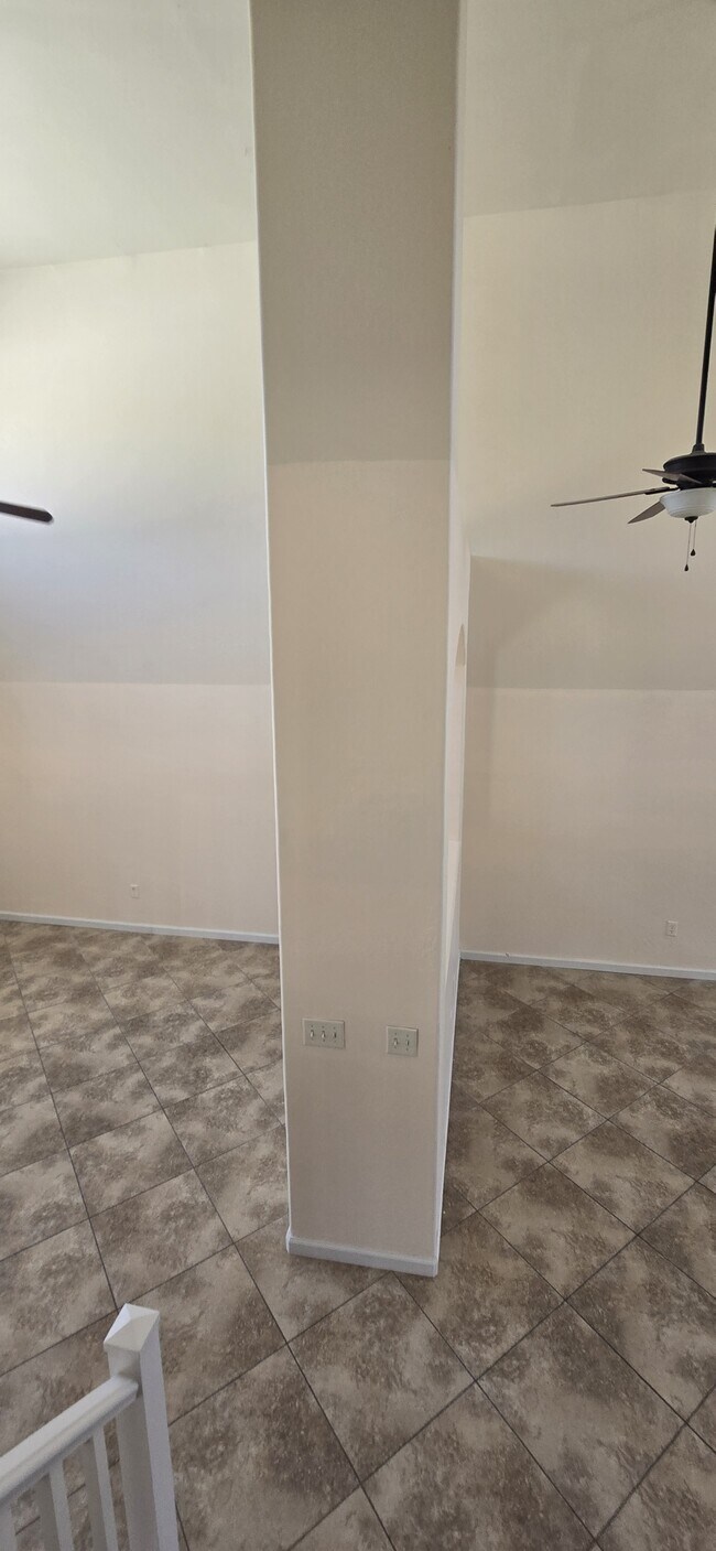 Building Photo - 2611 W Gypsum Ave