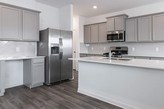 Building Photo - Now Offering Up to 6 Weeks Free Rent!