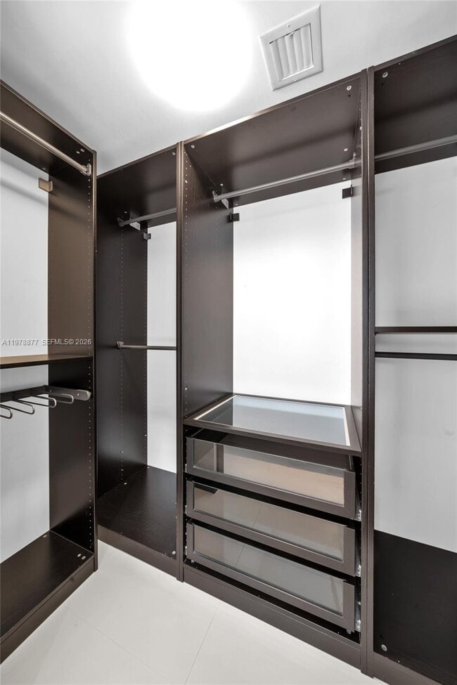 Building Photo - 31 SE 5th St