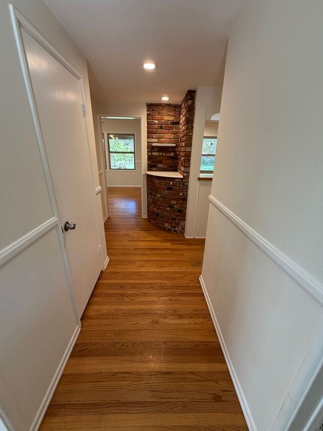 Building Photo - Newly Rehabbed Charming 3 Bed 2 Bath Home ...
