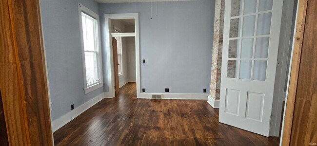 Building Photo - 9750 S Packerton Rd