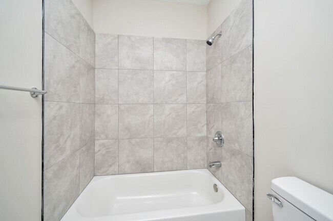Building Photo - Beautiful New 4bd/2bath -Don’t Miss This!