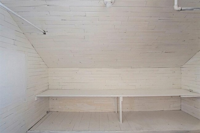 Building Photo - 609 SW 30th St