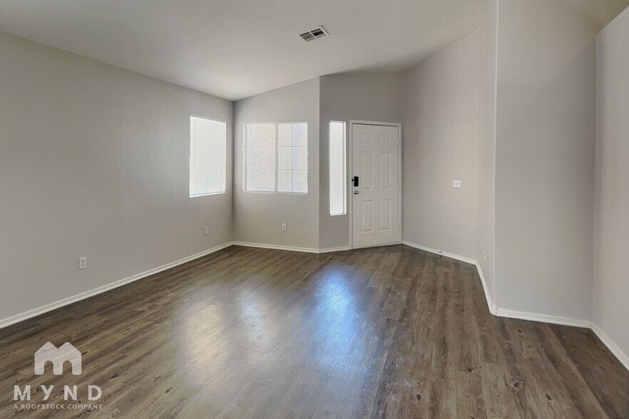 Building Photo - 2858 Mt Hope Dr