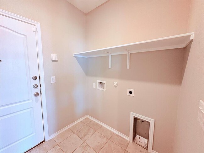 Building Photo - 301 Espresso Dr