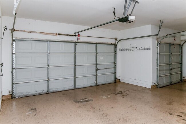 Building Photo - 3006 Covington Pl