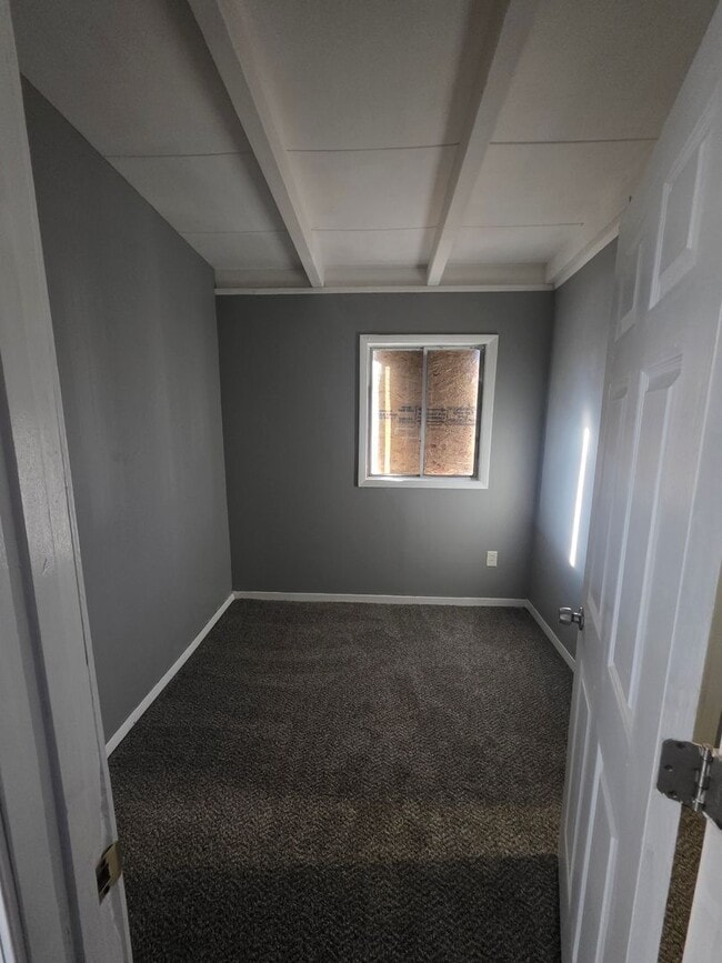 Building Photo - LIMITED TIME**NO APPLICATION FEE**1/2 OFF DEPOSIT**