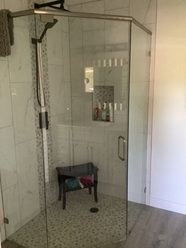 Building Photo - Great Summer Rental at a Great Price! Available May 15 through October 15, 2026 Only. Lovely cozy...