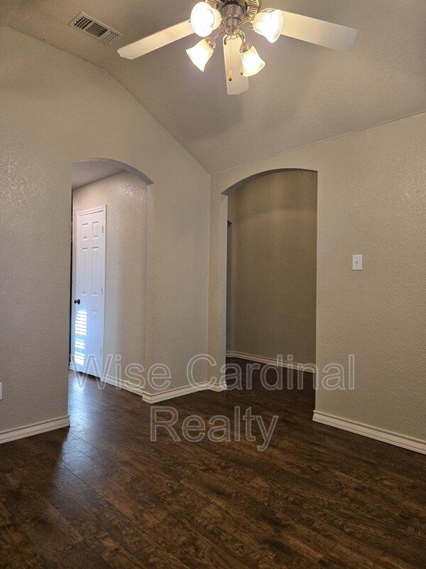 Building Photo - 4924 Harvard Dr