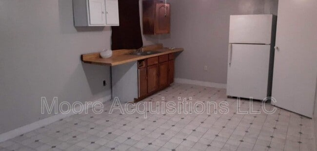 Building Photo - 1811 Nowlin St