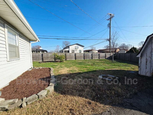 Building Photo - 2817 Paden Dr