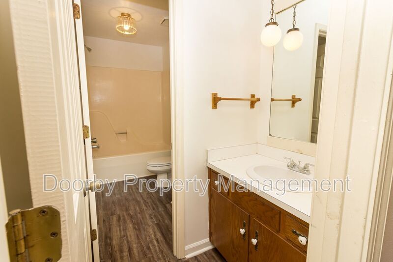 Building Photo - 311 Gardner St