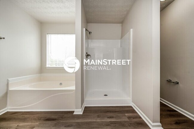 Building Photo - 4 Bedroom Pet-Friendly Home in LITHONIA, GA with Main Street Renewal