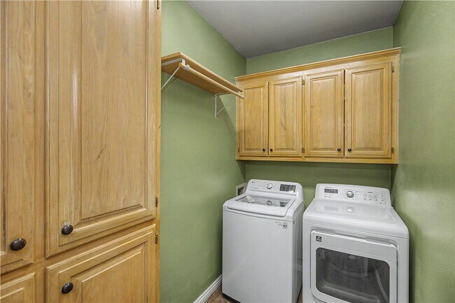 Building Photo - 29 Ivy Cir