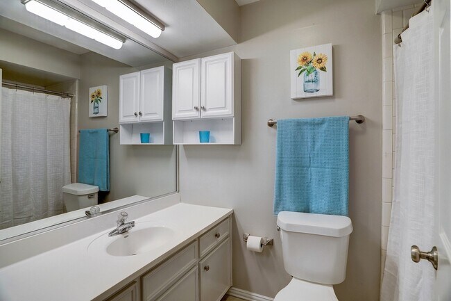 Building Photo - 12633 Memorial Dr