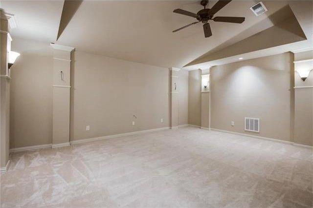 Building Photo - 9679 Carriage Hill Ln