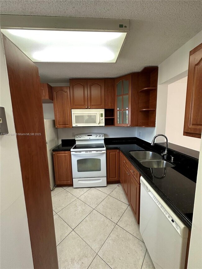 Building Photo - 8740 N Sherman Cir