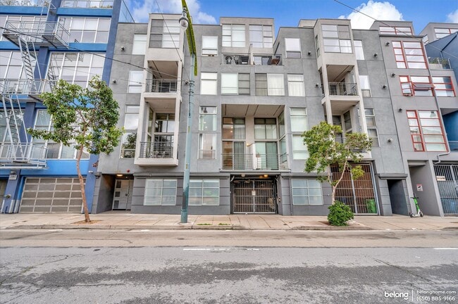 Building Photo - 2068 3rd St