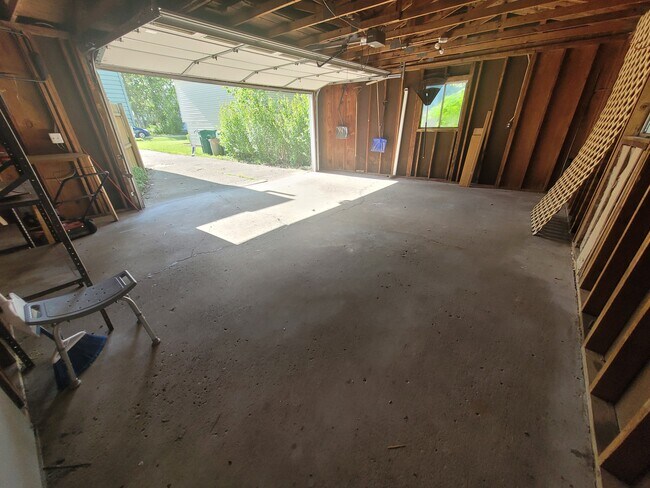 Building Photo - 518 Bergen Ave