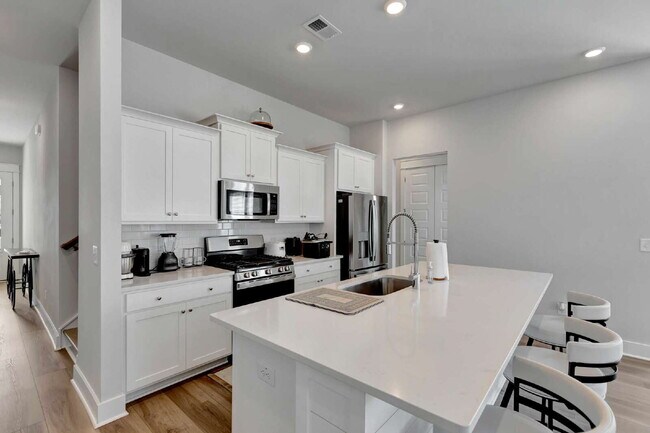 Building Photo - Luxury Villa Living in the Heart of Carnes Crossroads!