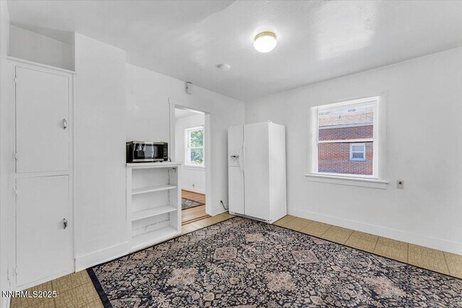 Building Photo - 1145 Seminary Ave