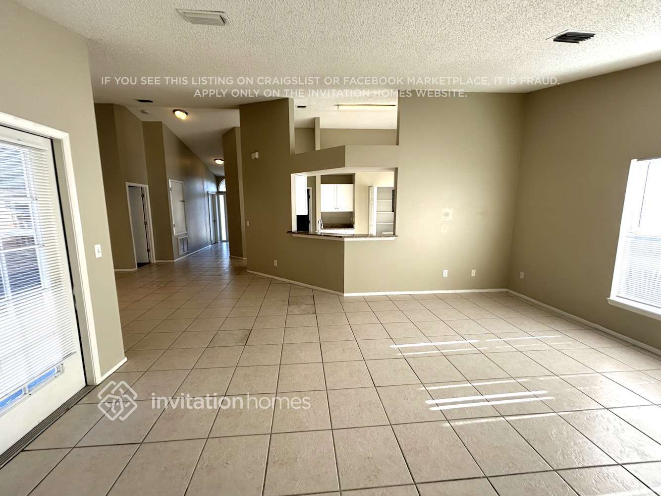 Building Photo - 4704 Bloom Dr