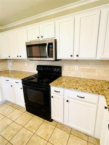 Building Photo - 2605 Cattleman Dr