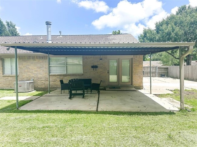 Building Photo - 1007 Killarney Ave
