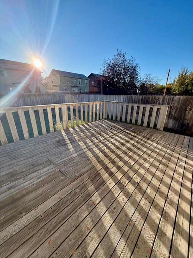 Building Photo - 726 Meagher Ave