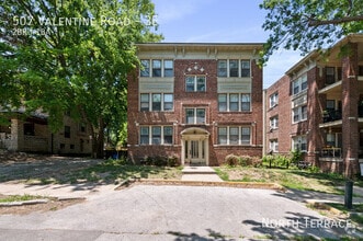 Building Photo - Charming 2-Bedroom in a Historic 6-Plex – ...