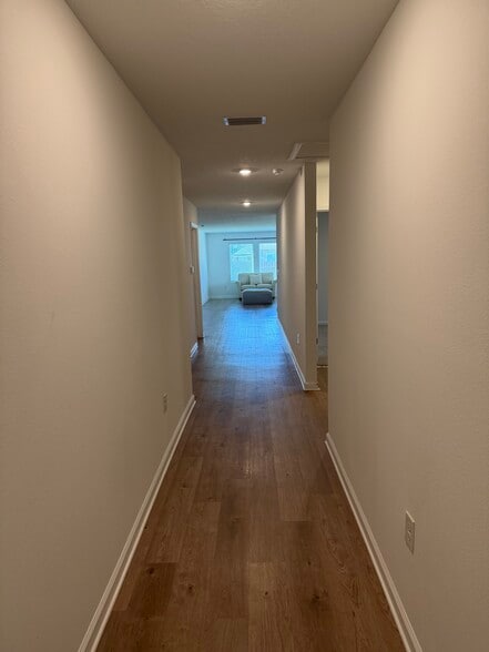 Building Photo - 16933 Valencia Way
