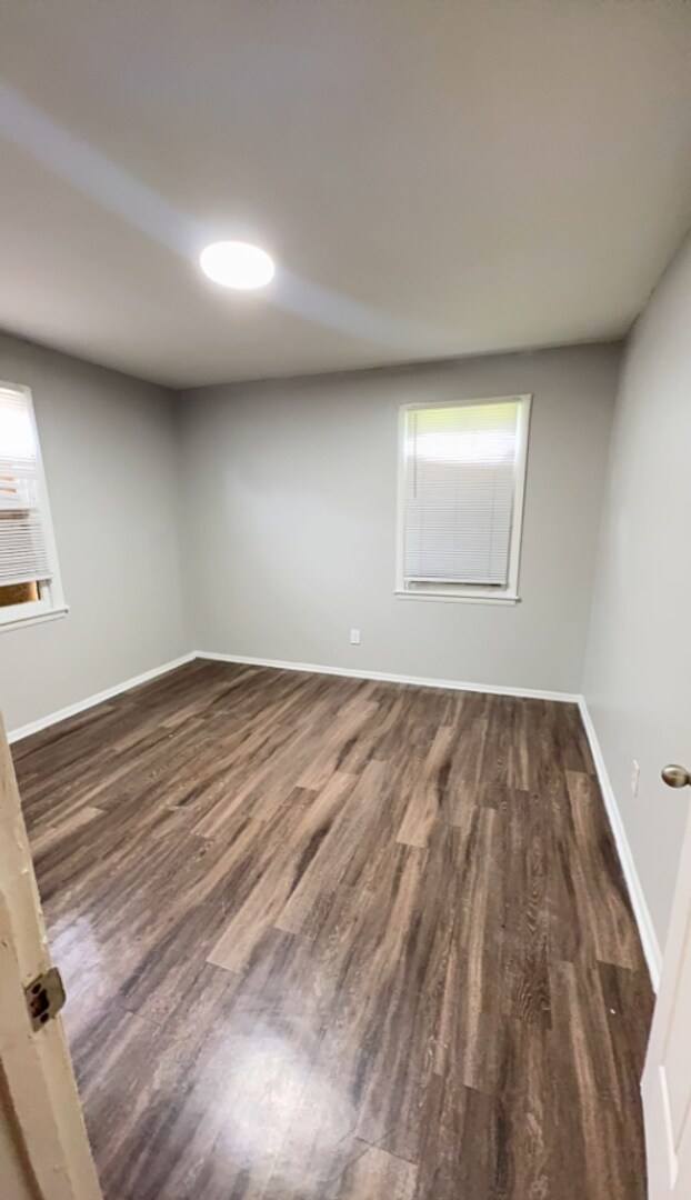 Building Photo - Come see this Newly Renovated Duplex In Hyde Park Area