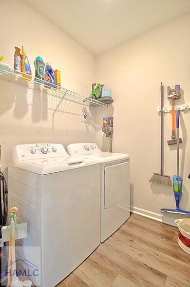 Building Photo - 1560 Arnall Dr