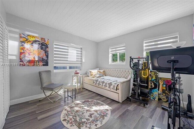 Building Photo - 1935 Keystone Blvd