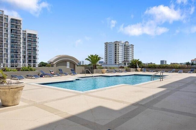 Building Photo - 50 Menores Ave