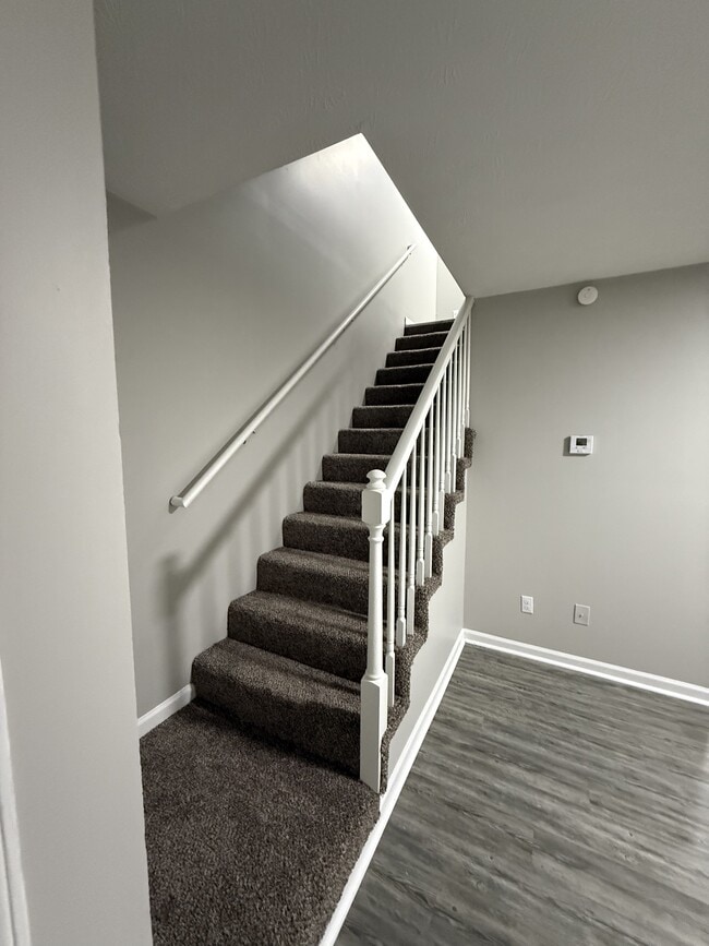 Building Photo - 304 McDougal Ave