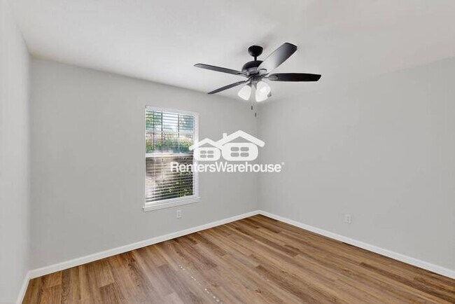 Building Photo - READY FOR MOVE-IN, 3-BEDROOM, 2-BATH HOME ...
