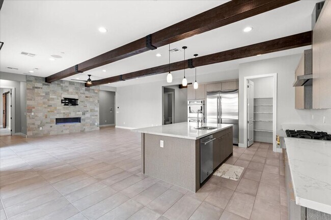 Building Photo - Fabulous Home!
