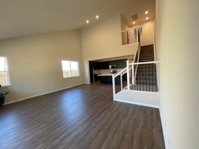 Building Photo - 658 Arlington Wy