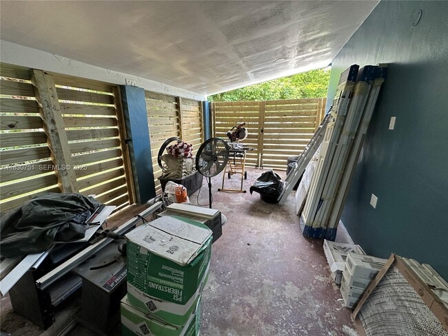 Building Photo - 10230 Dolphin Rd